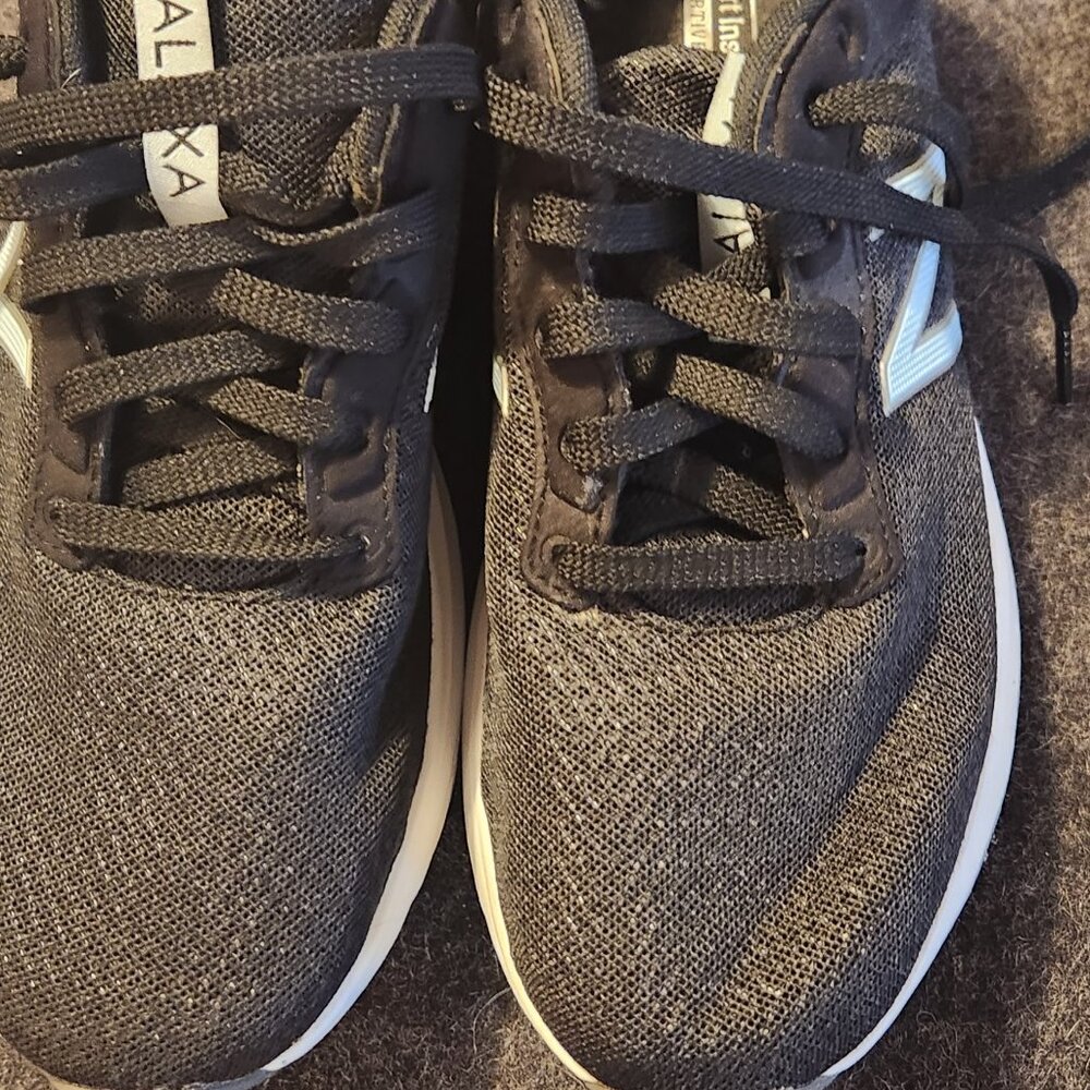 8.5M - New Balance Black Ralaxa Sneakers / Walking Sneakers